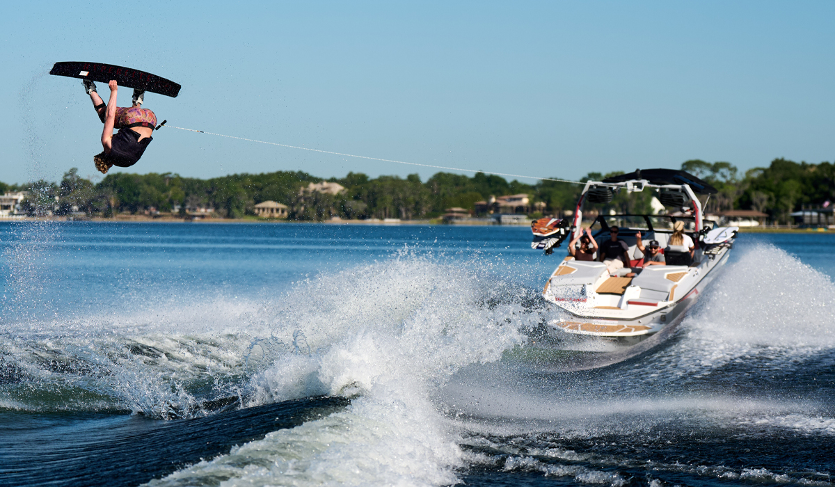 Hull Performance – Wake