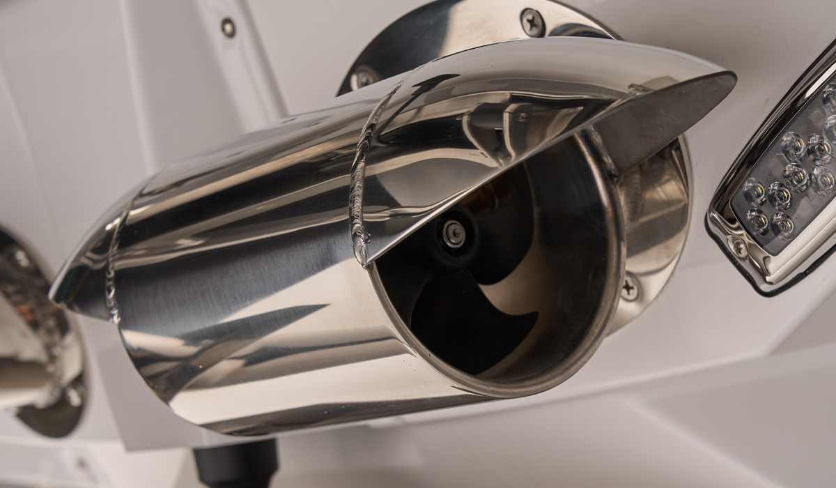 Nautique Integrated Steering Assist
