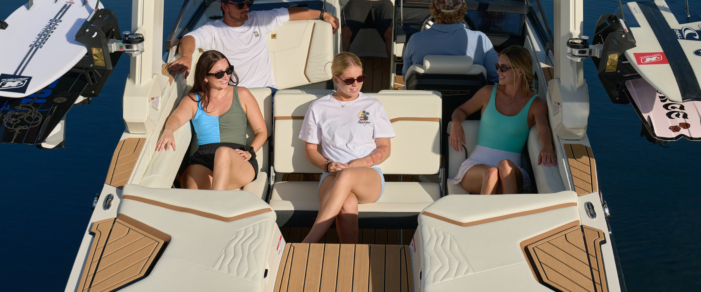 G23 Reversible Stern Seat