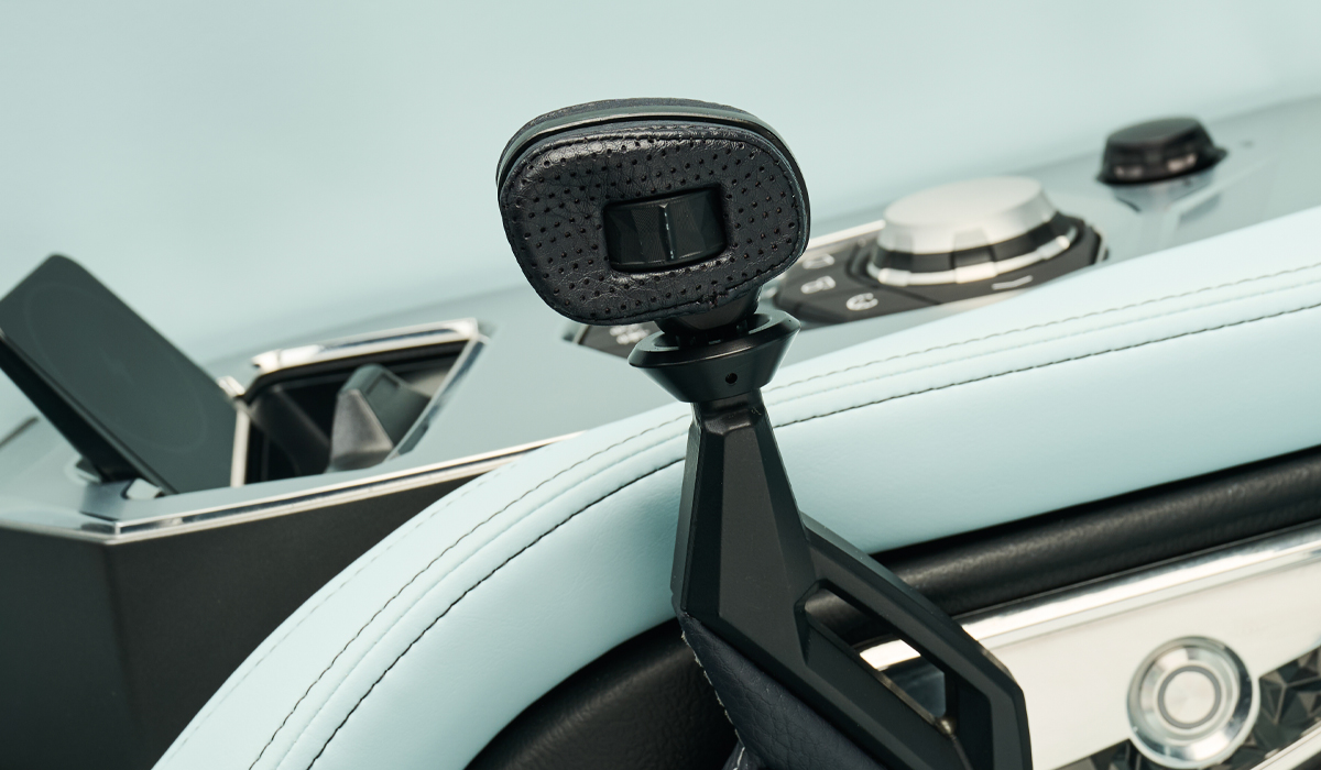 Nautique Integrated Steering Assist Throttle Control