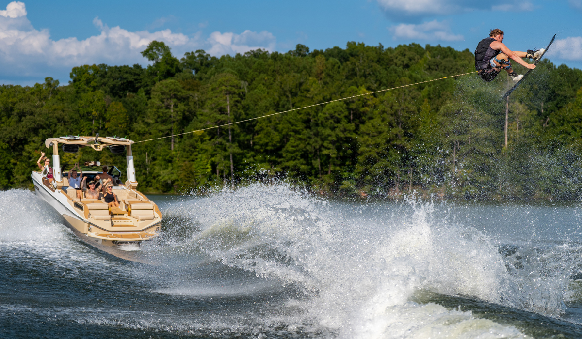 Hull Performance – Wake