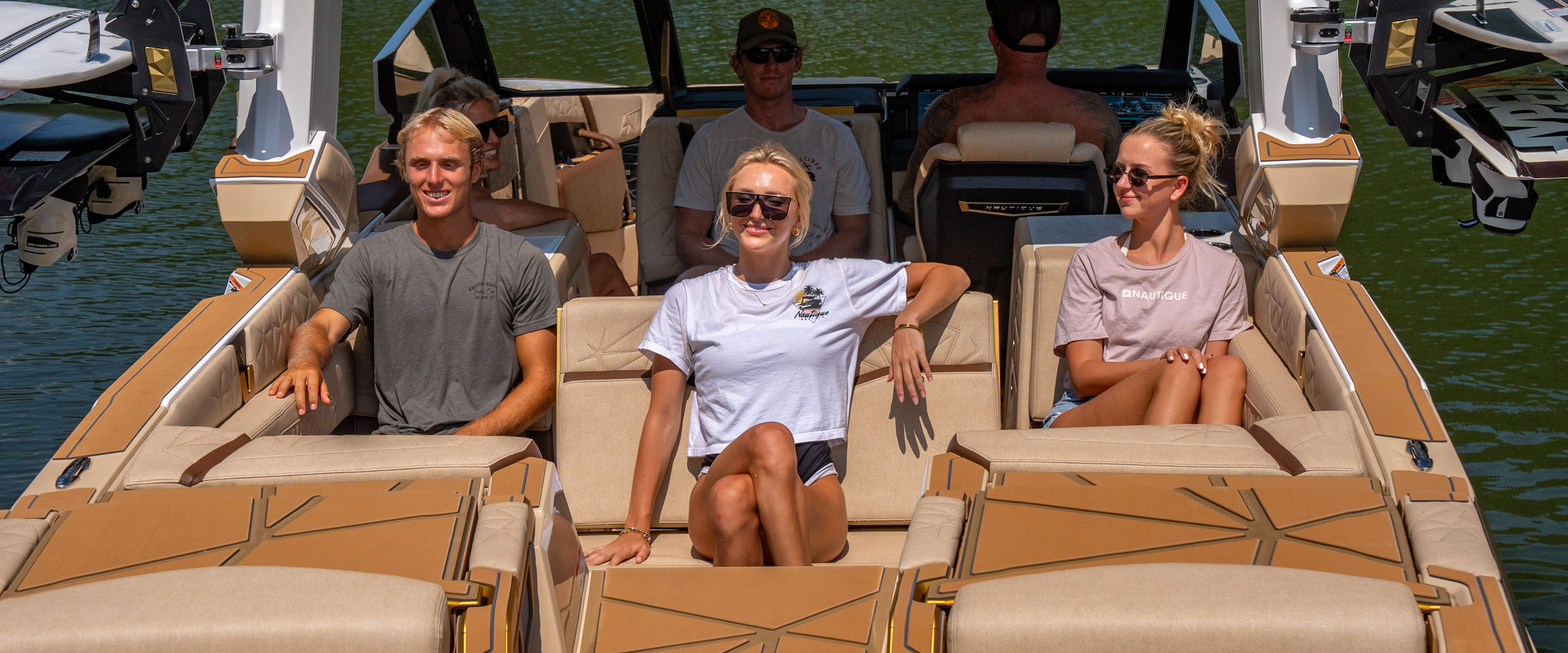 Reversible Dual-Position Stern Seat